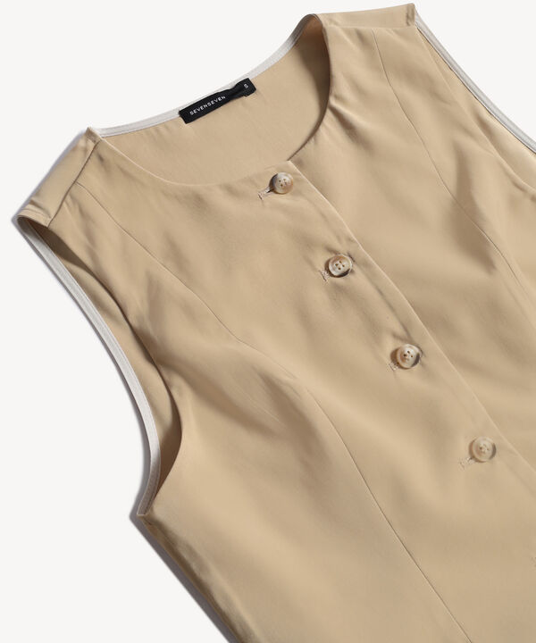 Chalecos para mujer image number null