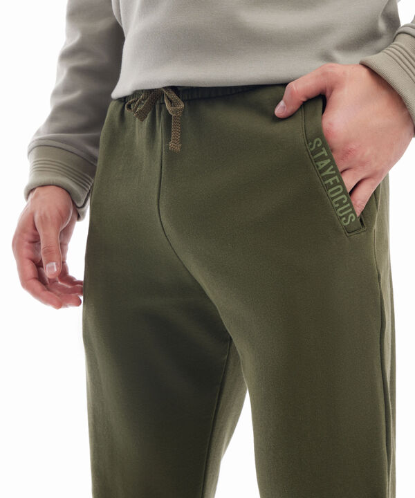 Joggers basicos para hombre image number null