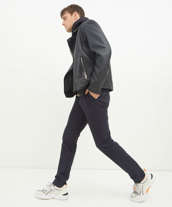 Pantalones basicos para hombre image number null