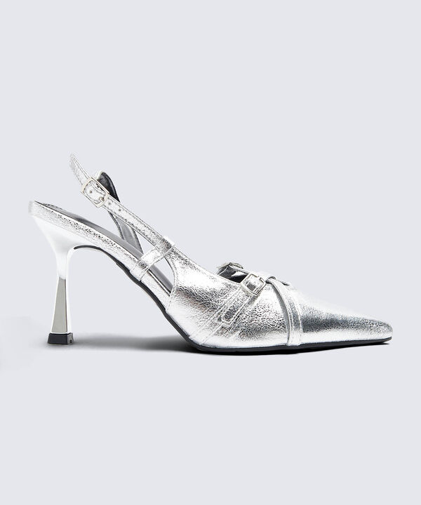 Tacones image number null