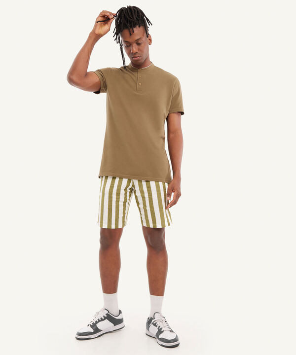 Bermudas básicas para hombre image number null