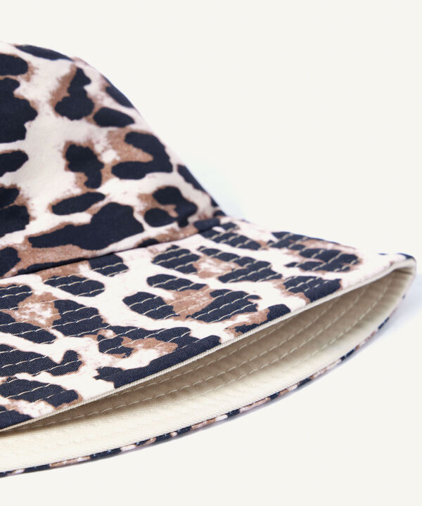 Sombreros y gorras para mujer image number null