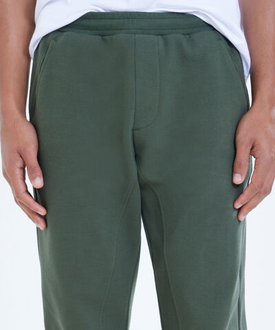 Joggers basicos para hombre image number null