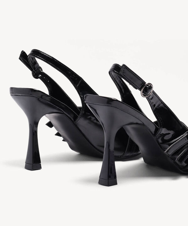 Tacones image number null