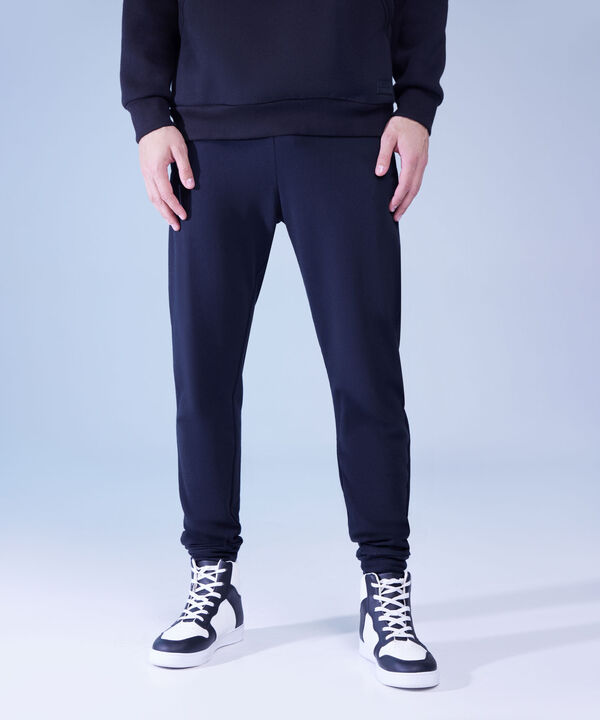 Joggers basicos para hombre image number null