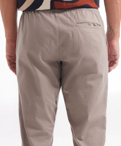 Joggers basicos para hombre image number null
