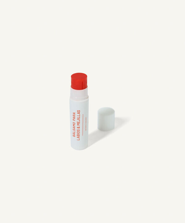Labial de mujer