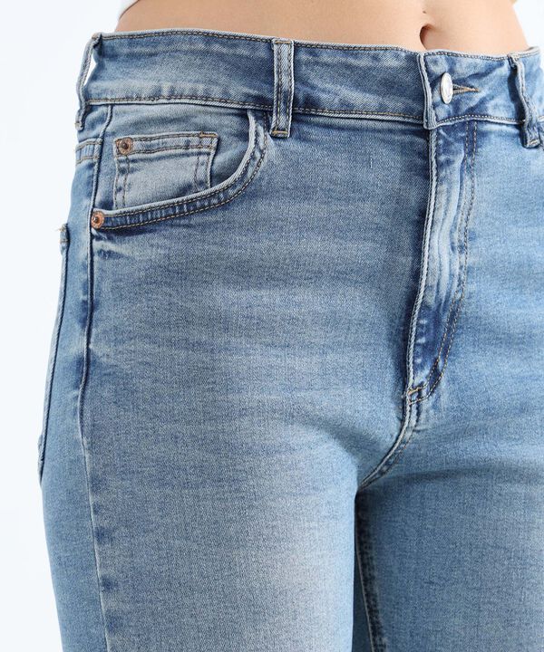 Jeans dama image number null