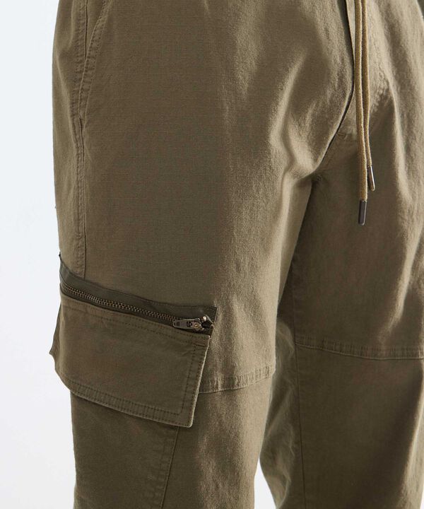 Pantalones para hombre image number null