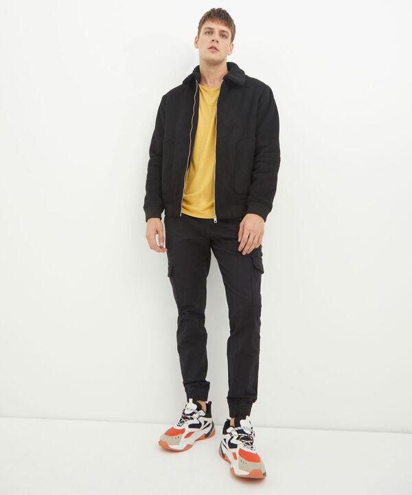Joggers basicos para hombre image number null