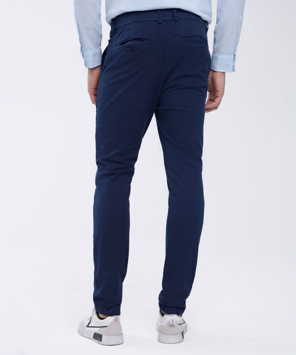 Pantalones basicos para hombre
