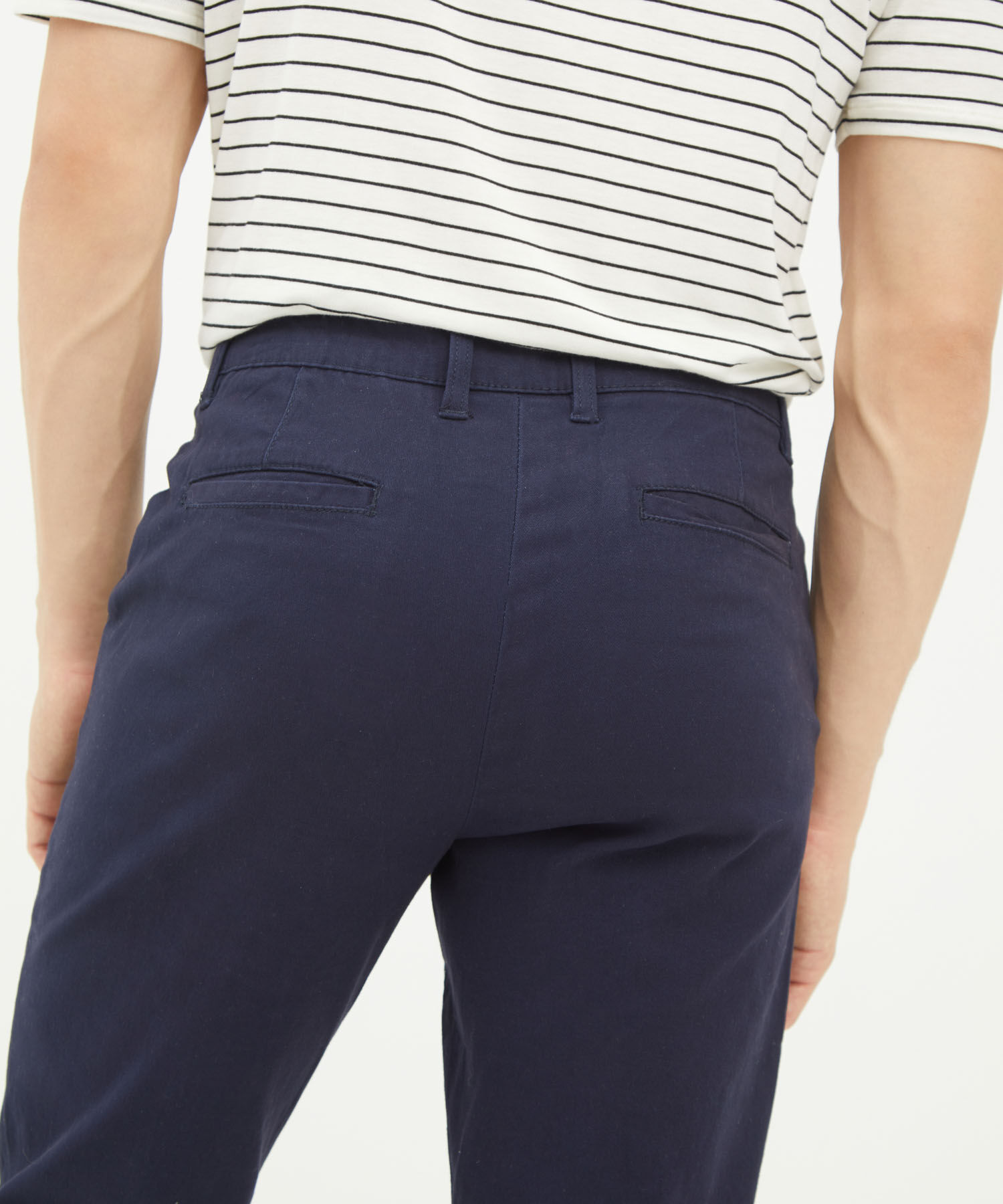 Pantalones basicos para hombre