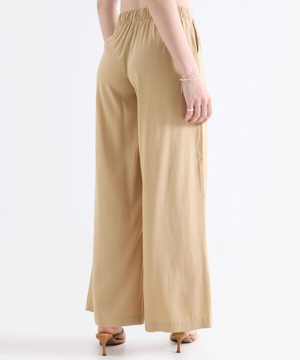 Pantalones para mujer image number null