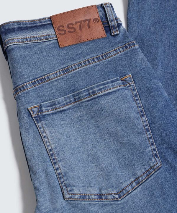 Jeans para hombre image number null