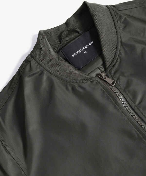 Chaquetas para hombre image number null